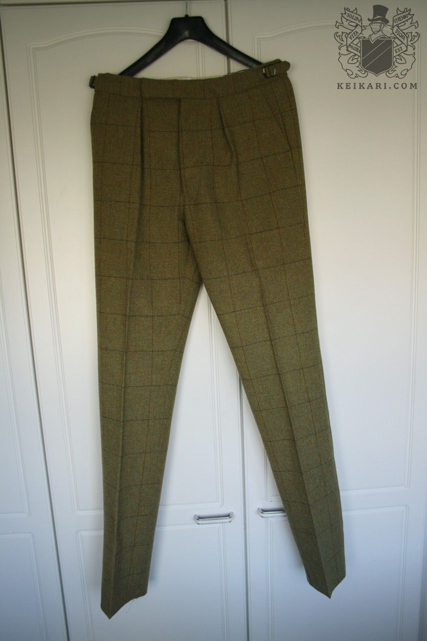 Tweed_clothes_from_Cordings_of_Piccadilly_at_Keikari_dot_com2