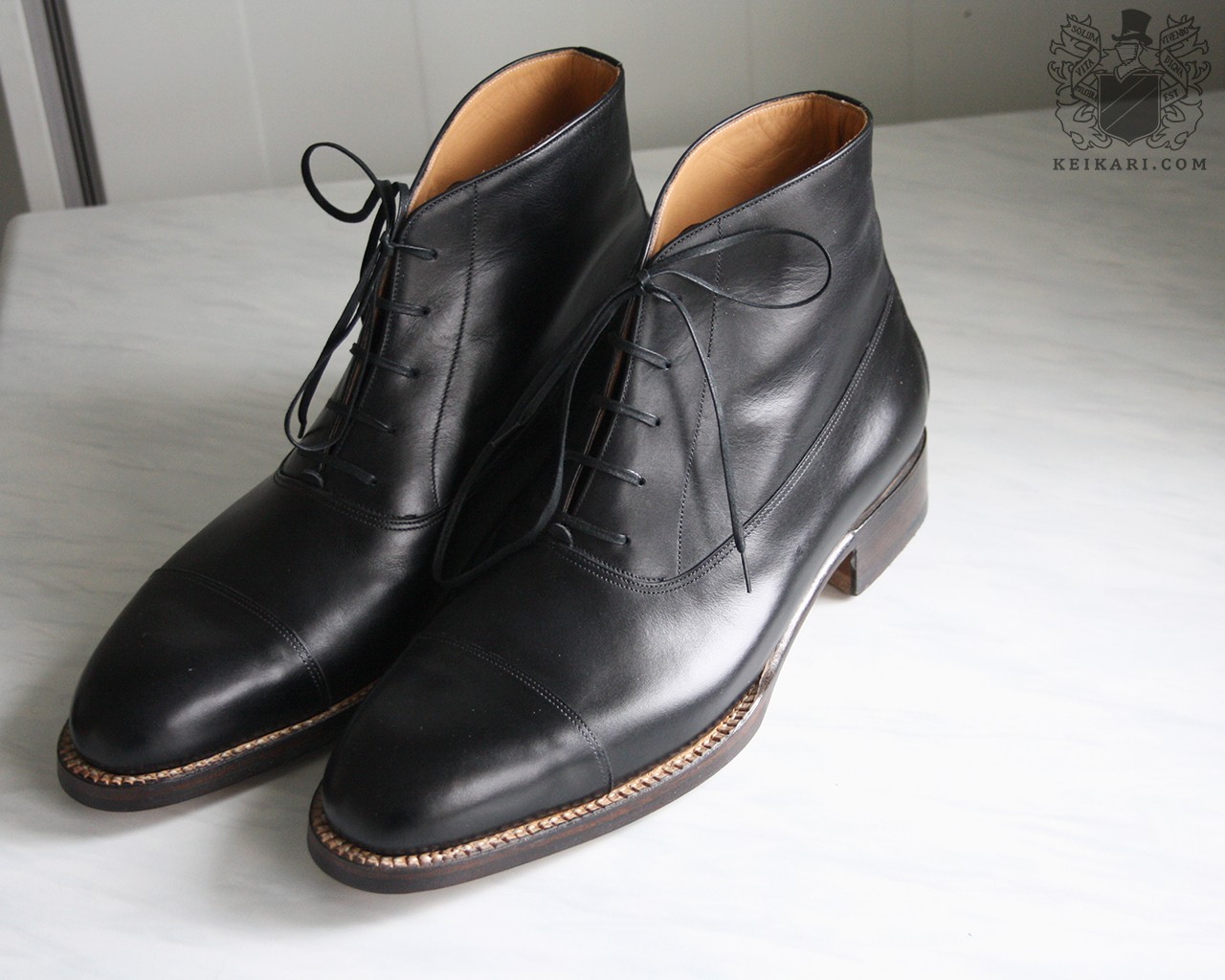 Made_to_order_shoes_from_Lászlò_Vass_at_Keikari_dot_com05