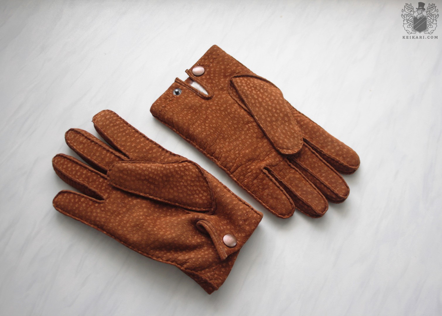 Made_to_measure_gloves_from_Jeeves_Store_at_Keikari_dot_com2